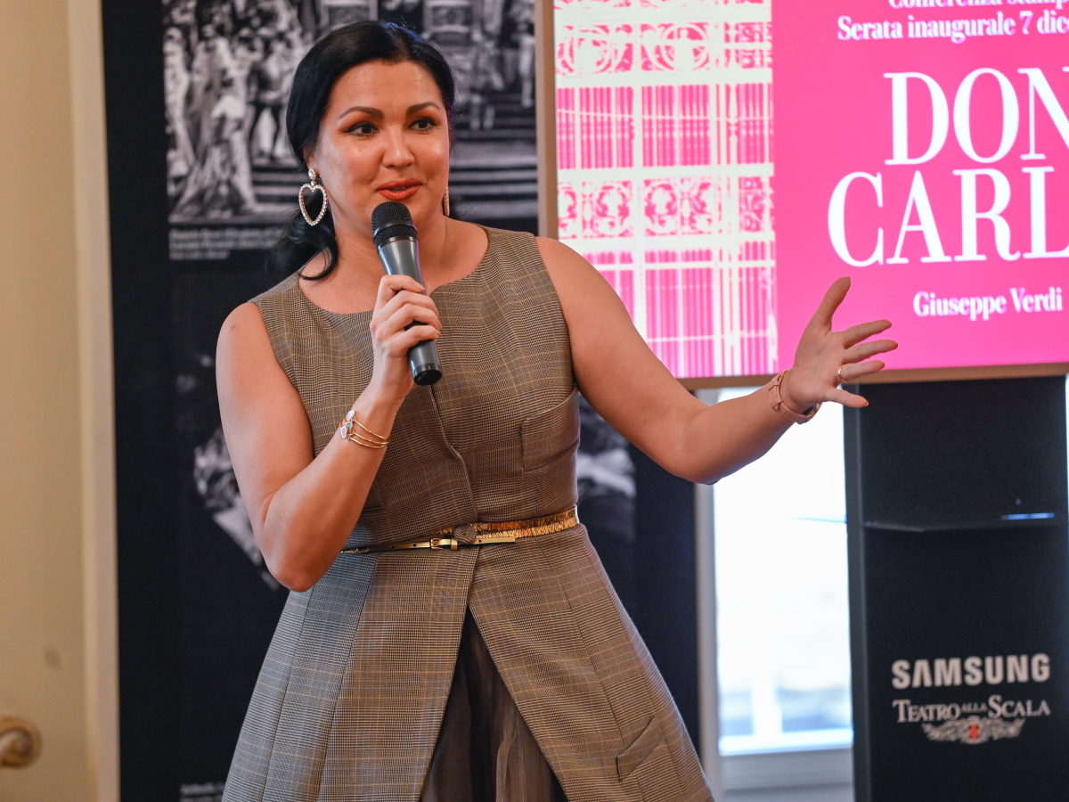 Мерзко высмеяла россиян: Анна Нетребко в образе дешевой путаны заговорила начистоту