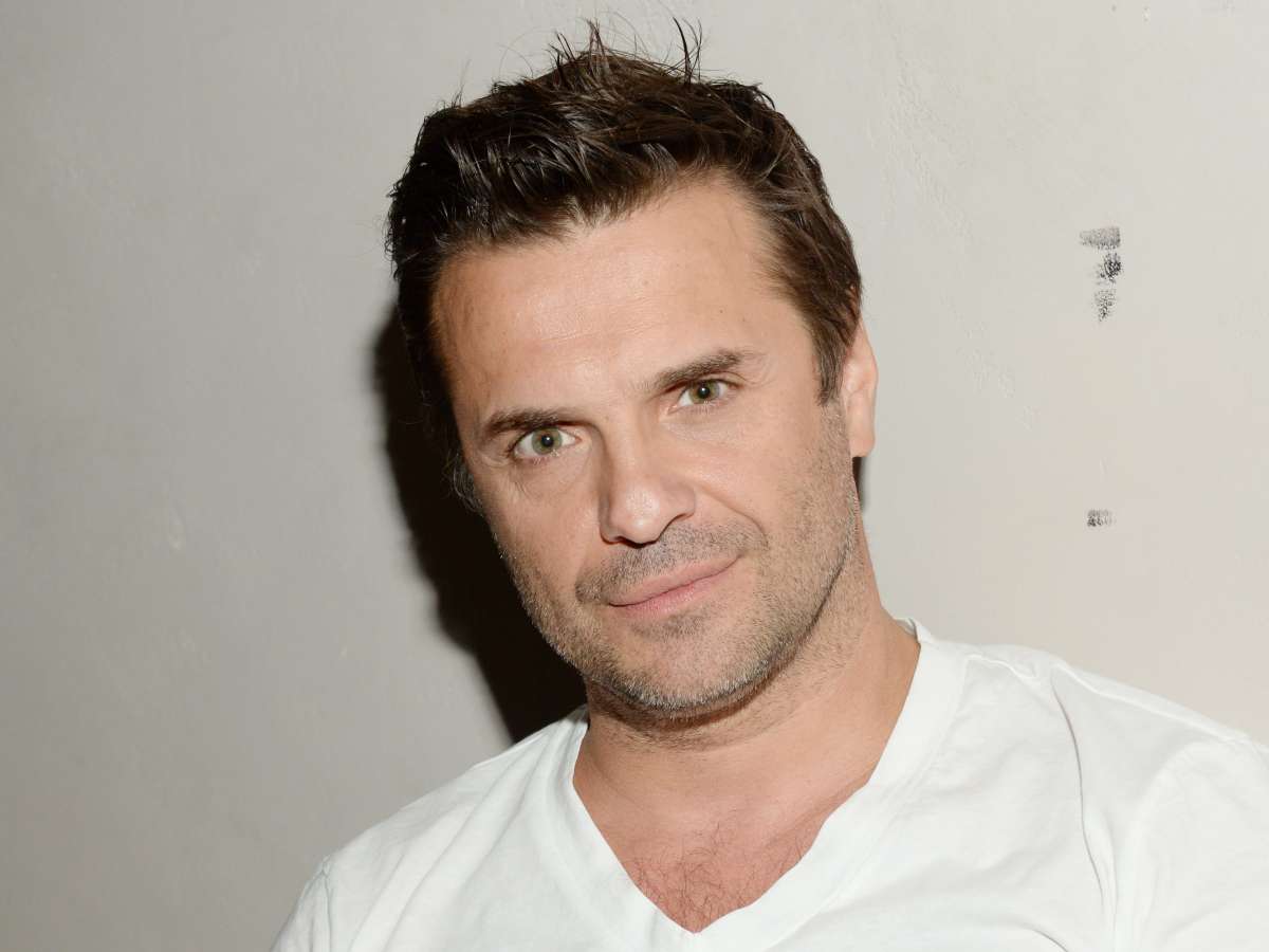 Дорогостоящая клиника, инвалидное кресло и капельницы: страдающая от тяжелой болезни дочь Астахова впервые рассказала о своем состоянии