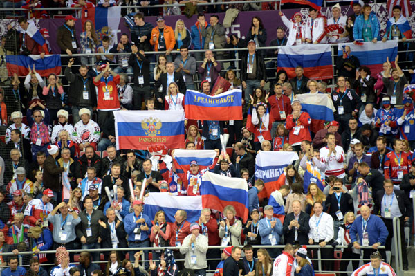 Как давно мы не видели такой картины - флаги, символика…