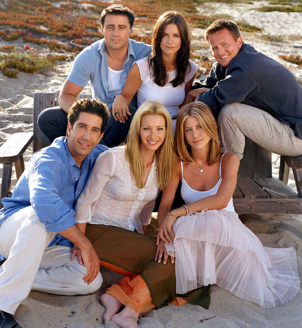 Меттью Перри (справа, в верхнем ряду) с другими актерами из сериала «Друзья»