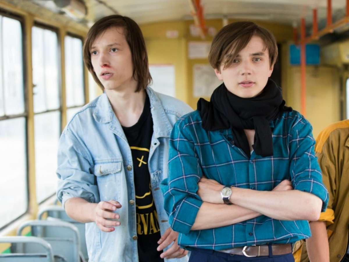 На актеров сериала «Мир. Дружба. Жвачка» напали с ножом: что случилось