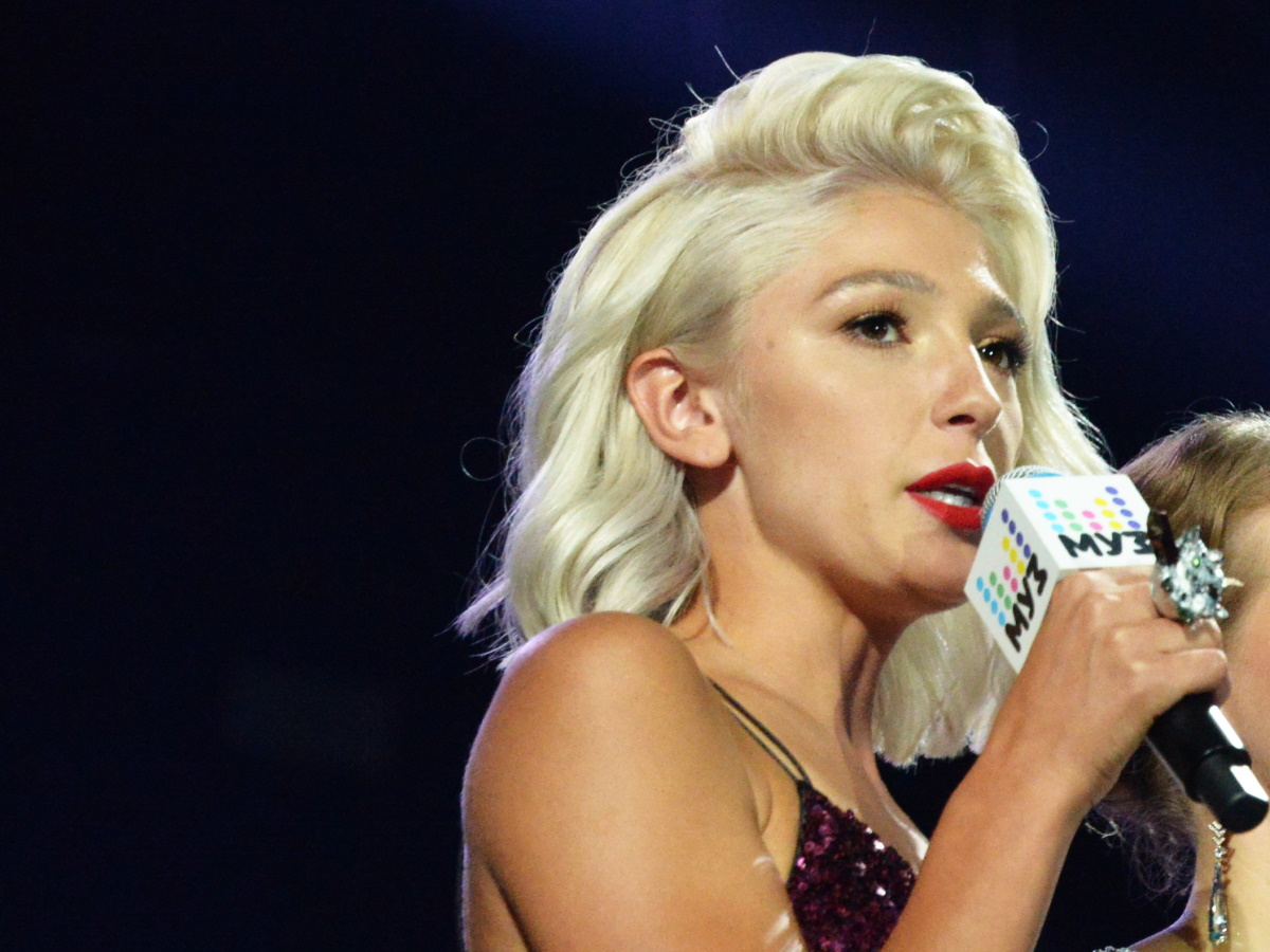 Раскрыты истинные причины «возвращения» Анастасии Ивлеевой в Россию