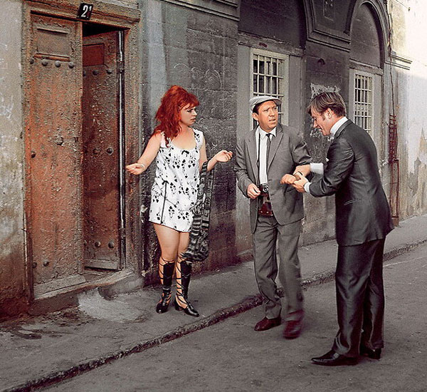 Бессмертная сцена: «Русcо туристо, облико морале!..»