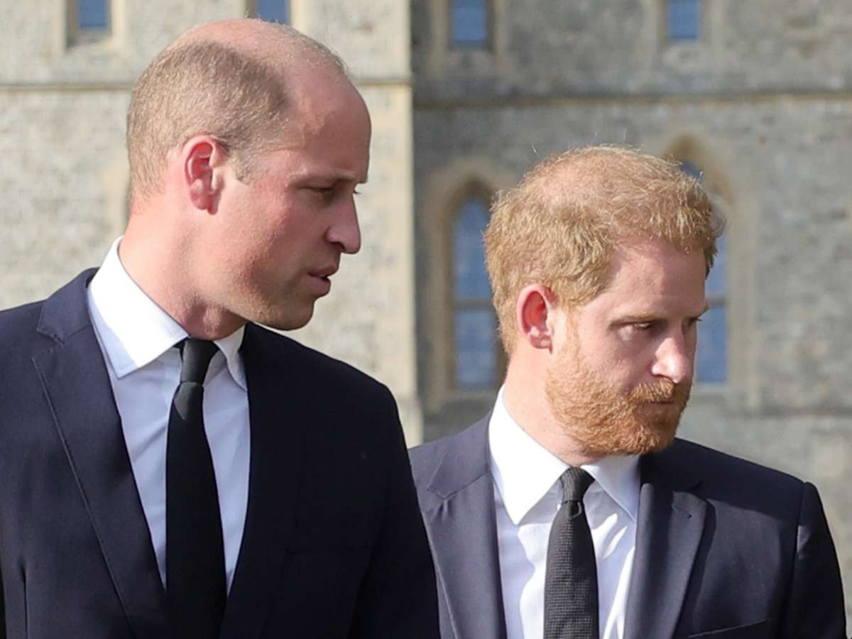 «Это война!»: принц Уильям публично плюнул в примчавшегося в Великобританию Гарри