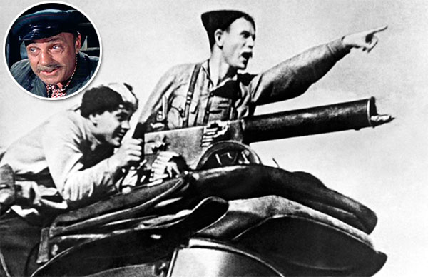 Леонид Александрович в ленте 1934 года «Чапаев» (на заднем плане) и в картине «Хозяин тайги» (1968 г.)