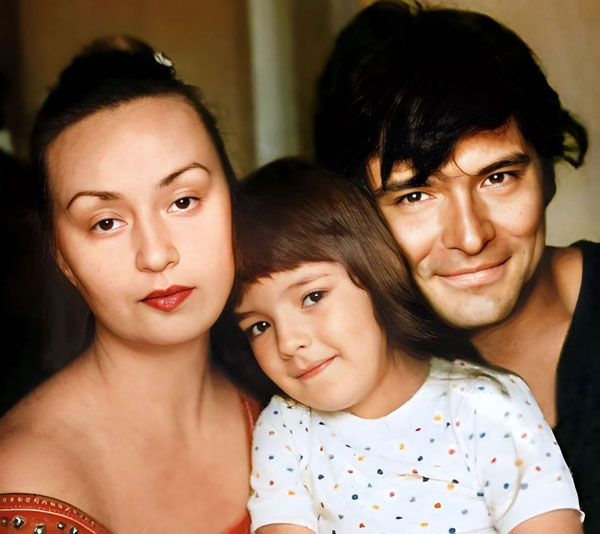 Маленькая Оля с родителями-актерами Андреем и Татьяной