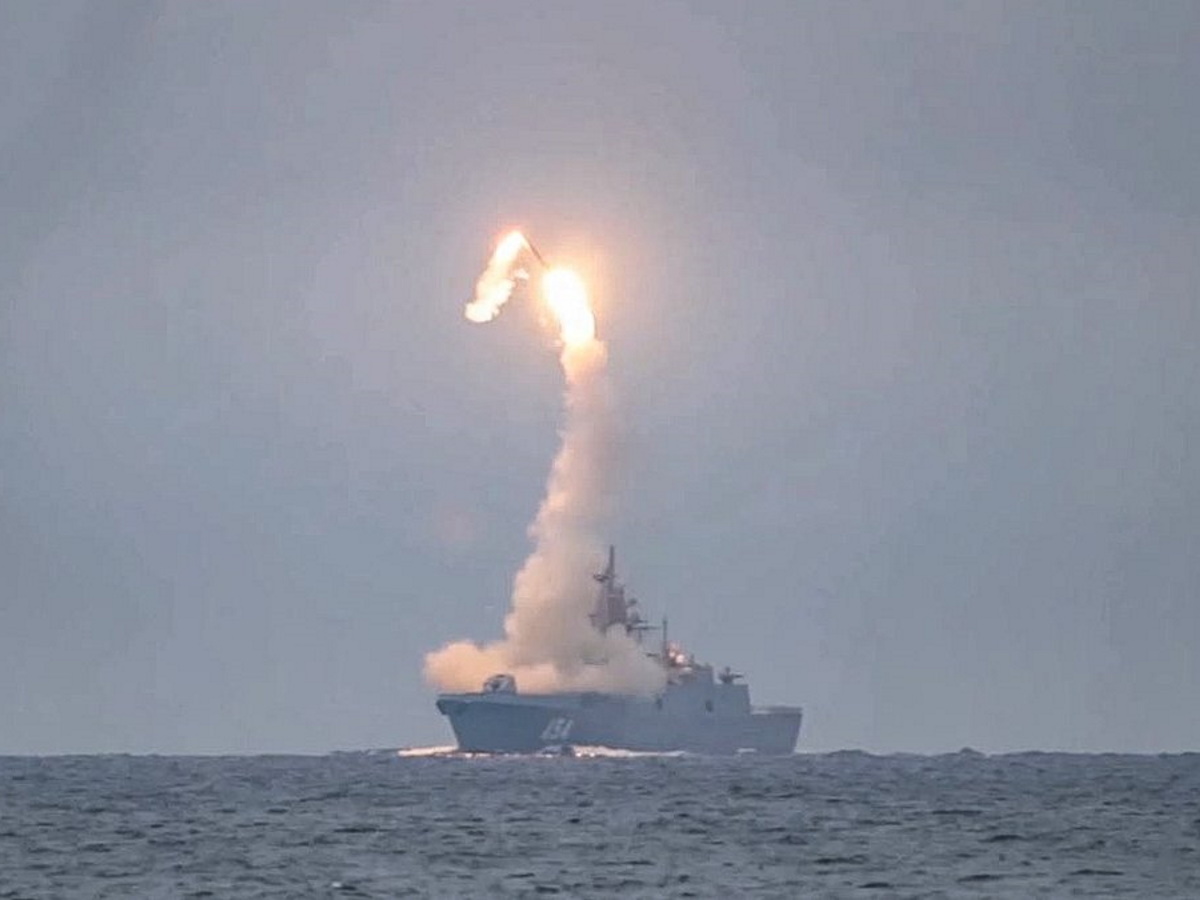 Ответ за теракт в «Крокусе»: российские ракеты превратили здания СБУ и ГУР в Киеве в пепелище