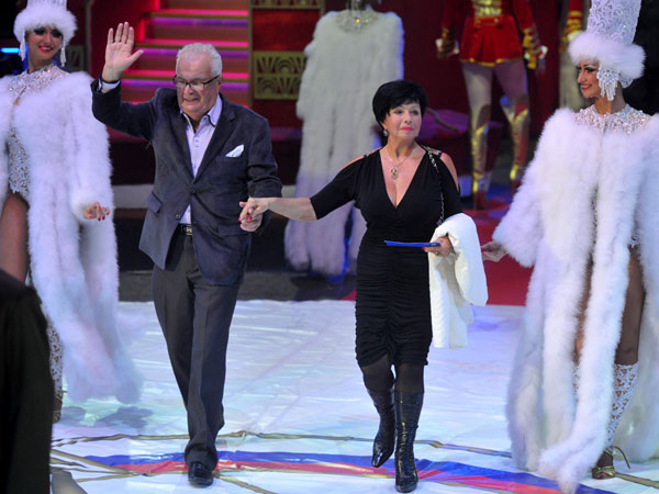 Иоланта (справа) тщательно печется о здоровье 80-летнего Эмиля