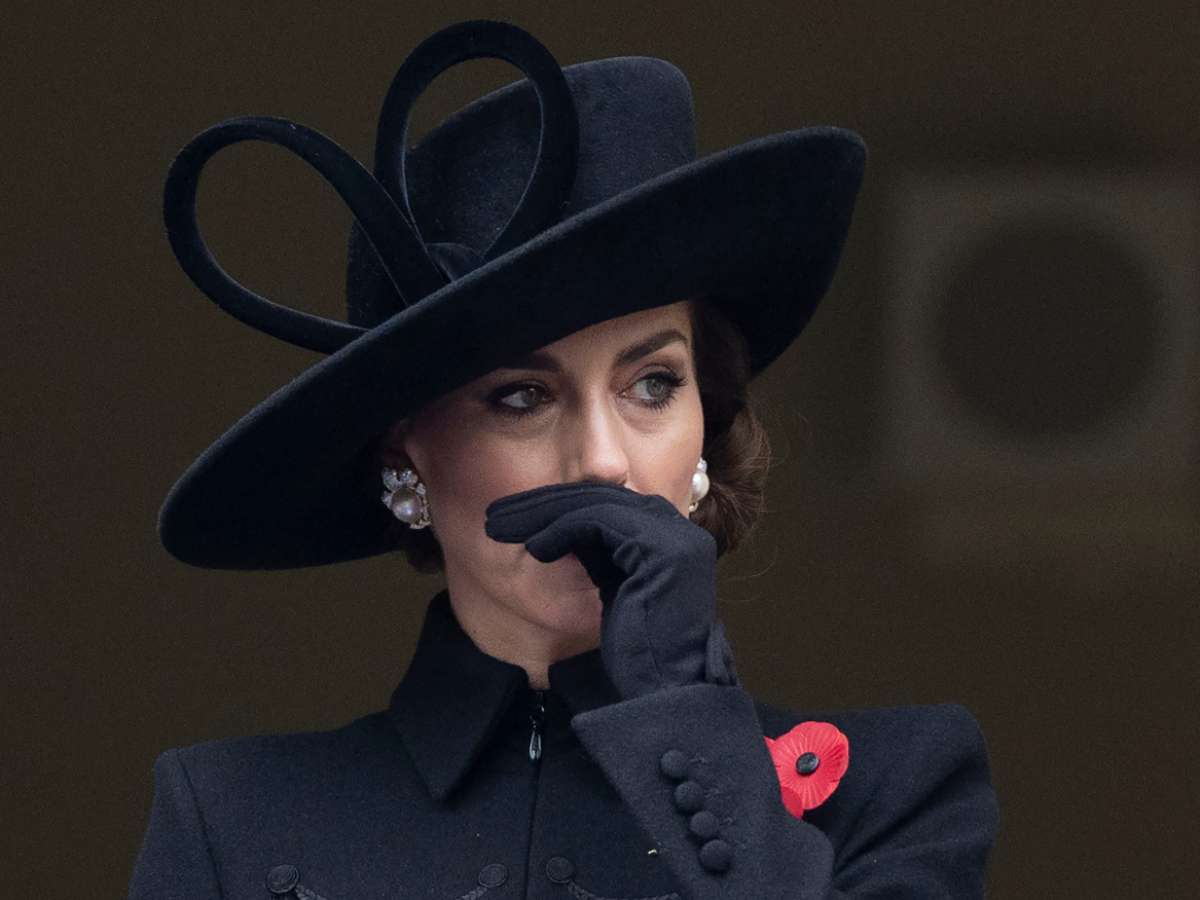 Фото Кейт Миддлтон после операции оказалось фейком: что скрывает дворец?