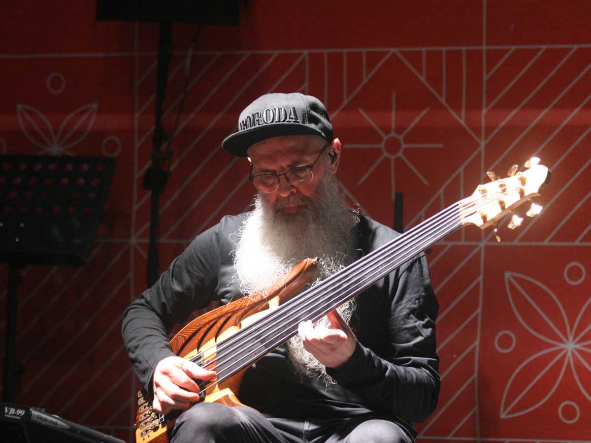 На экономическом форуме новый театр Эдуарда Боякова споет душеполезные песни