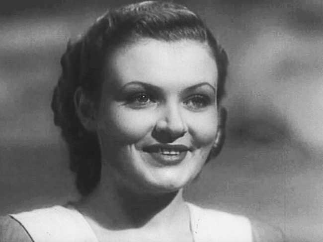 Надежда Чередниченко в фильме «Первая перчатка»