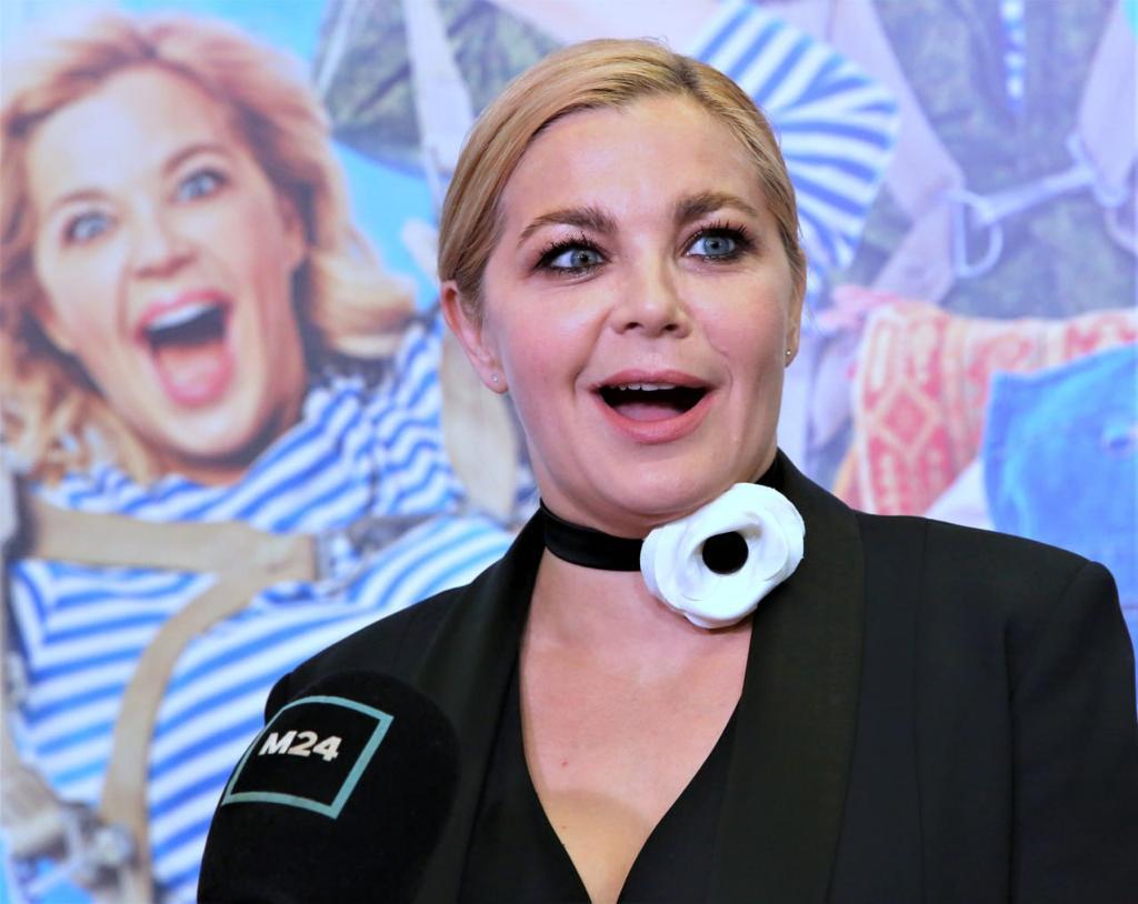 Складочки, морщинки и белый налет: сбросившая одежду Пегова предстала в естественном виде