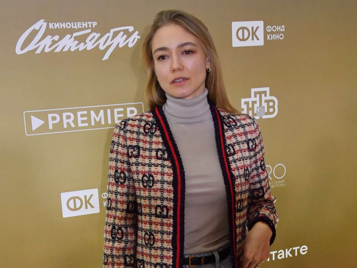 В Сети появилось пикантное фото Акиньшиной: все в обтяжку и просвечивает