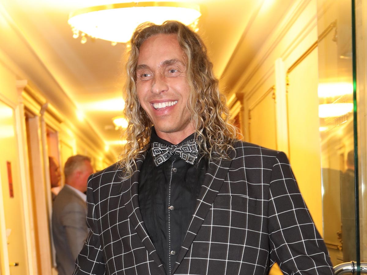 «Выдали трусы – и вперед на сцену»: Сергей Глушко признался, кто придумал для него псевдоним Тарзан