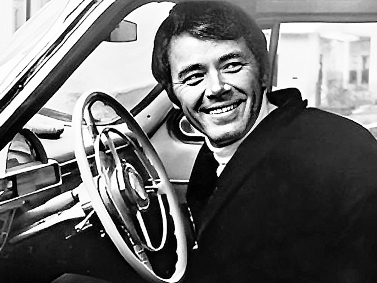 За рулем своей «Волги» певец и скончался