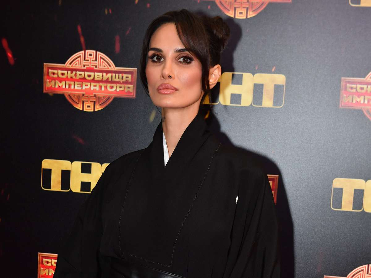 Алана Мамаева попала в больницу за границей