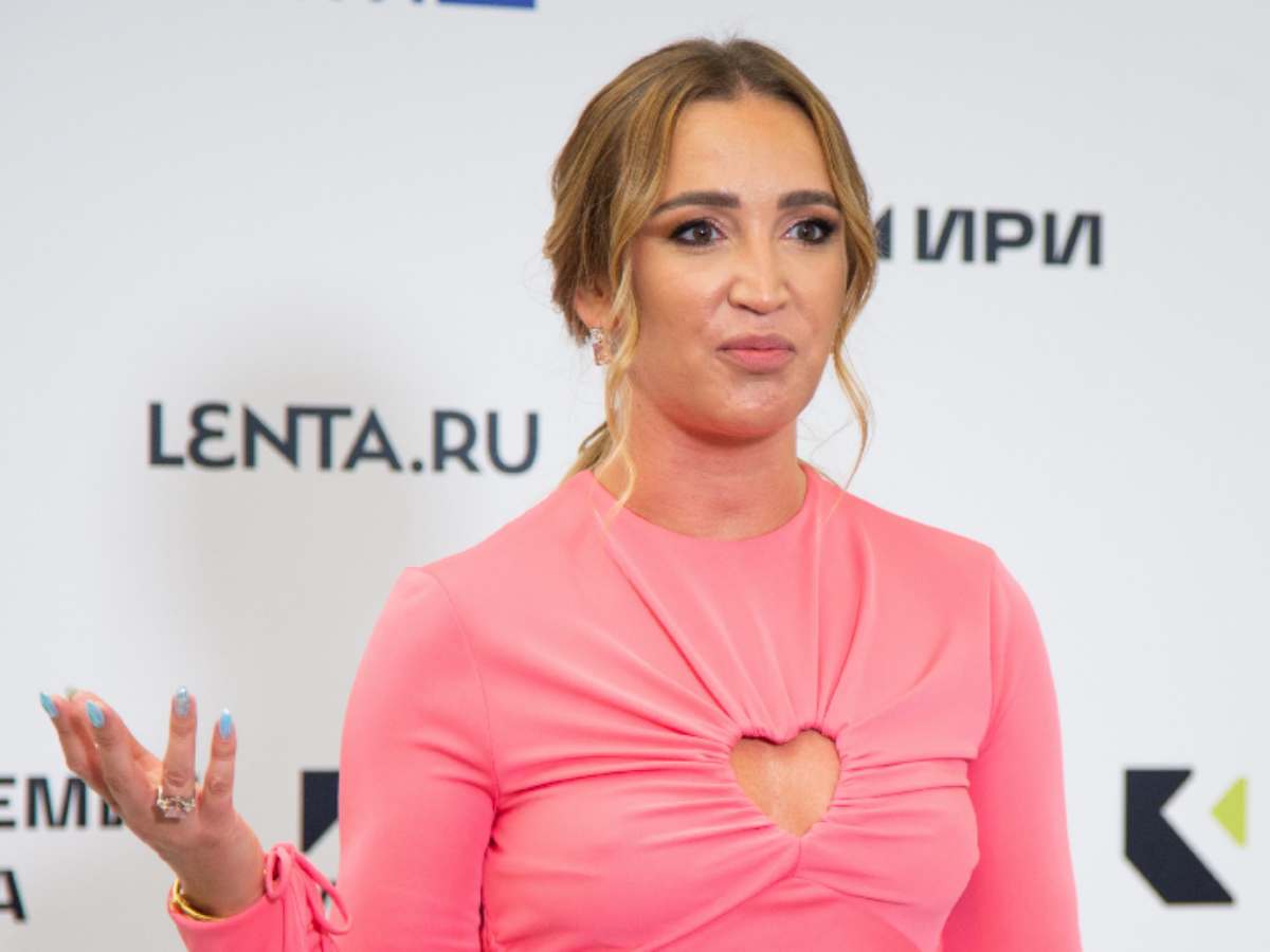  «Готовится к брачной ночи»: вот что творит на камеру сообщившая о свадьбе Бузова