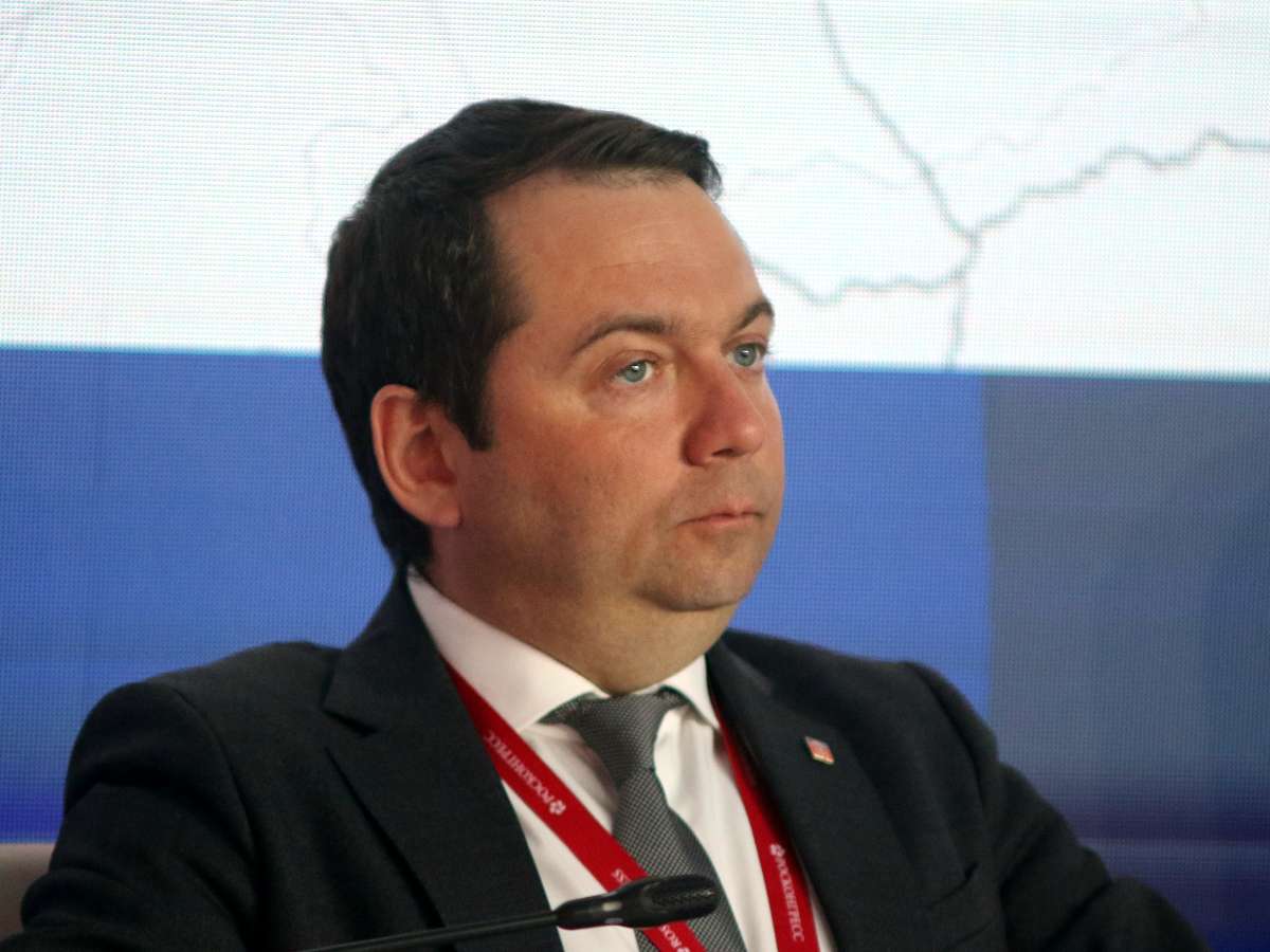 Повсюду трубки, еле говорит: первое видео с губернатором Мурманской области Андреем Чибисом после нападения