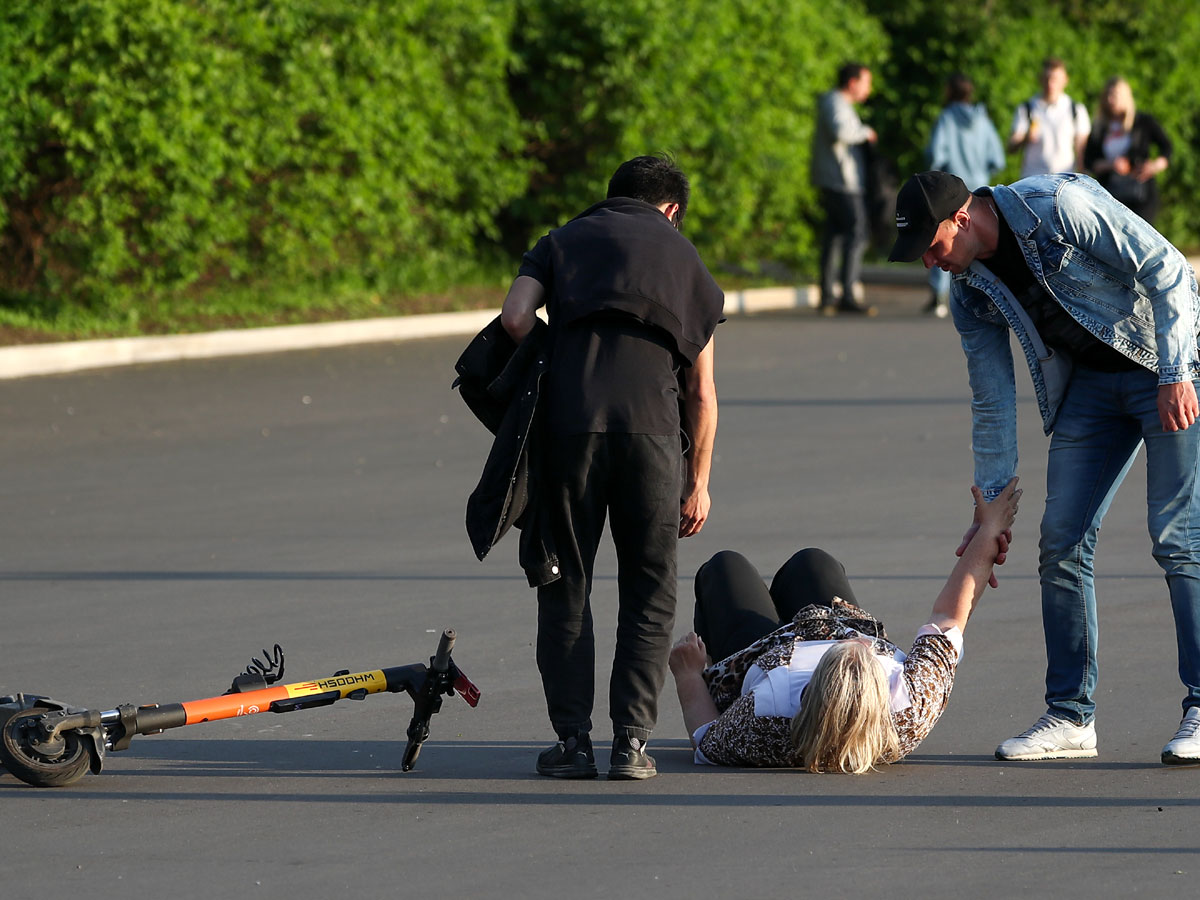 Самокатчики травмируются сами и калечат тысячи людей