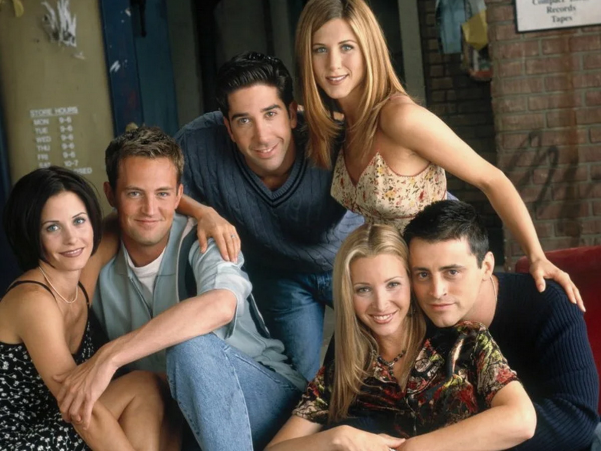 Кто на самом деле должен был сыграть Рэйчел и почему актрис из культового сериала «Друзья» на протяжении 10 лет кормили жирным салатом