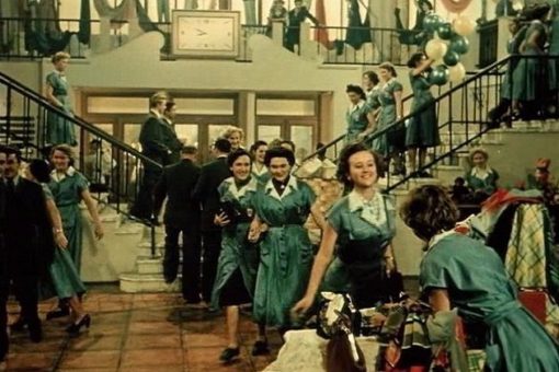 Фильм "За витриной универмага"