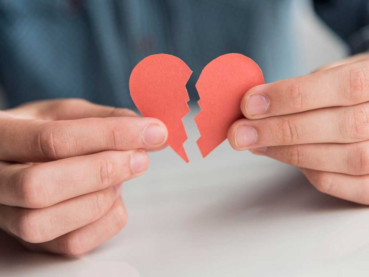 Хочу развестись, но боюсь остаться одна. Что делать? Советы психолога