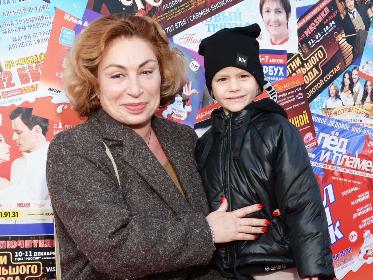 "По своей натуре девочка интеллигентная": какой растет дочь Тимати с особенностями развития