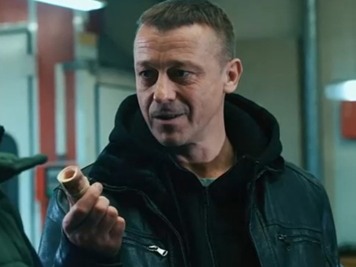 Пьяный актер Жилкин из "Бандитского Петербурга" напал на полицейских