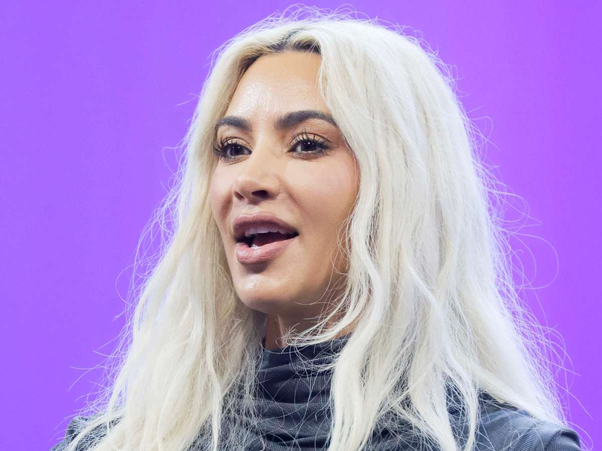 Косила под Монро, а стала Аллегровой: что с собой сотворила Ким Кардашьян