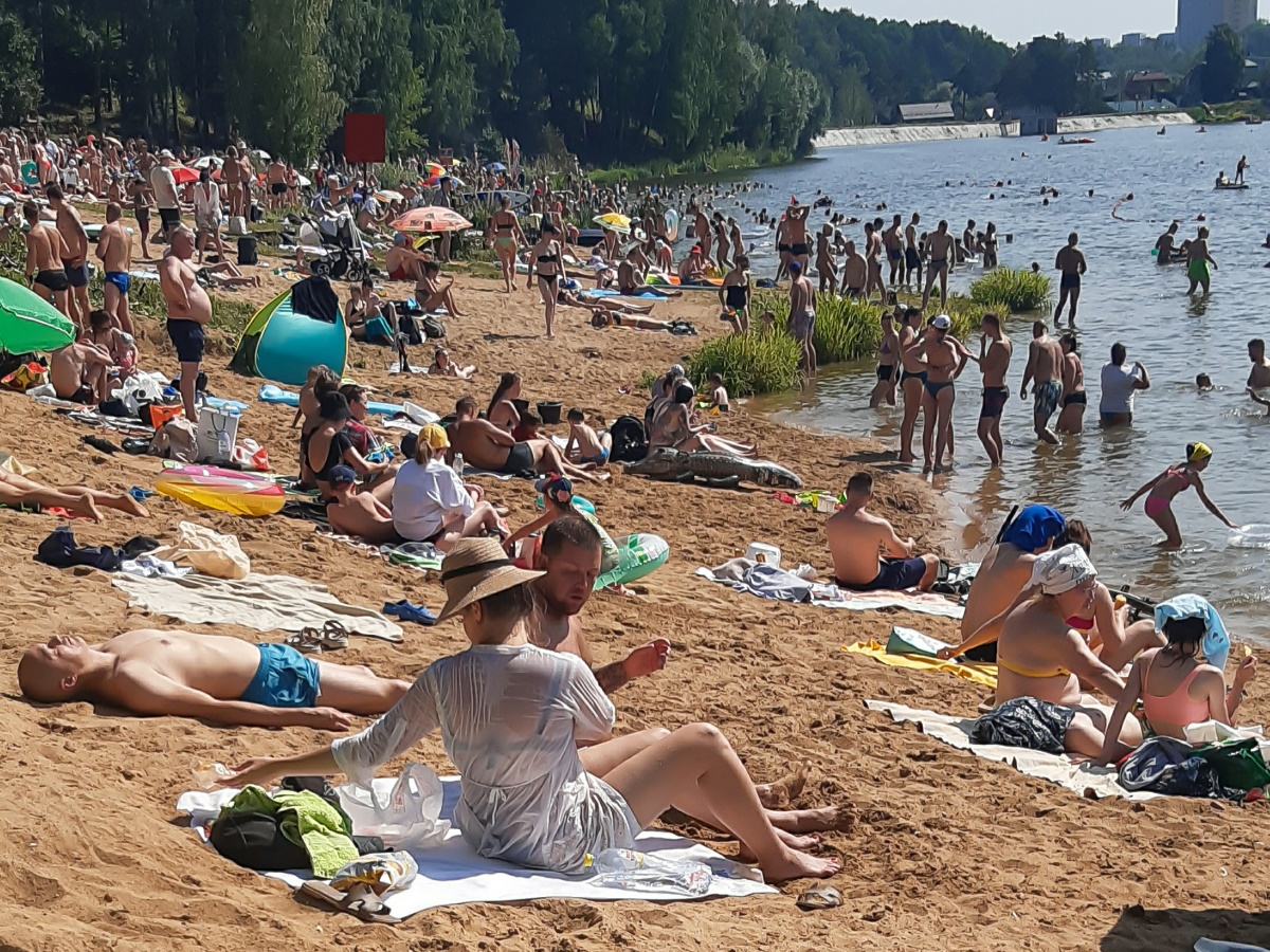 «Невыносимое пекло накрывает Россию!» Температура в Москве приблизилась к вековому рекорду