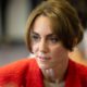 Переставшая скрываться Кейт Миддлтон выложила домашнее фото с детьми
