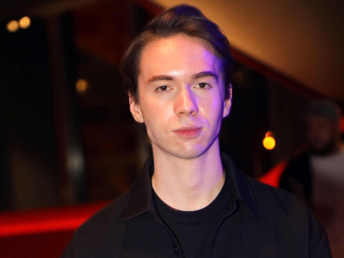 Денис Власенко