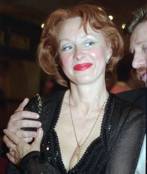 Фиктивный брак, но с допуском к телу: Лариса Удовиченко загуляла через несколько дней после свадьбы