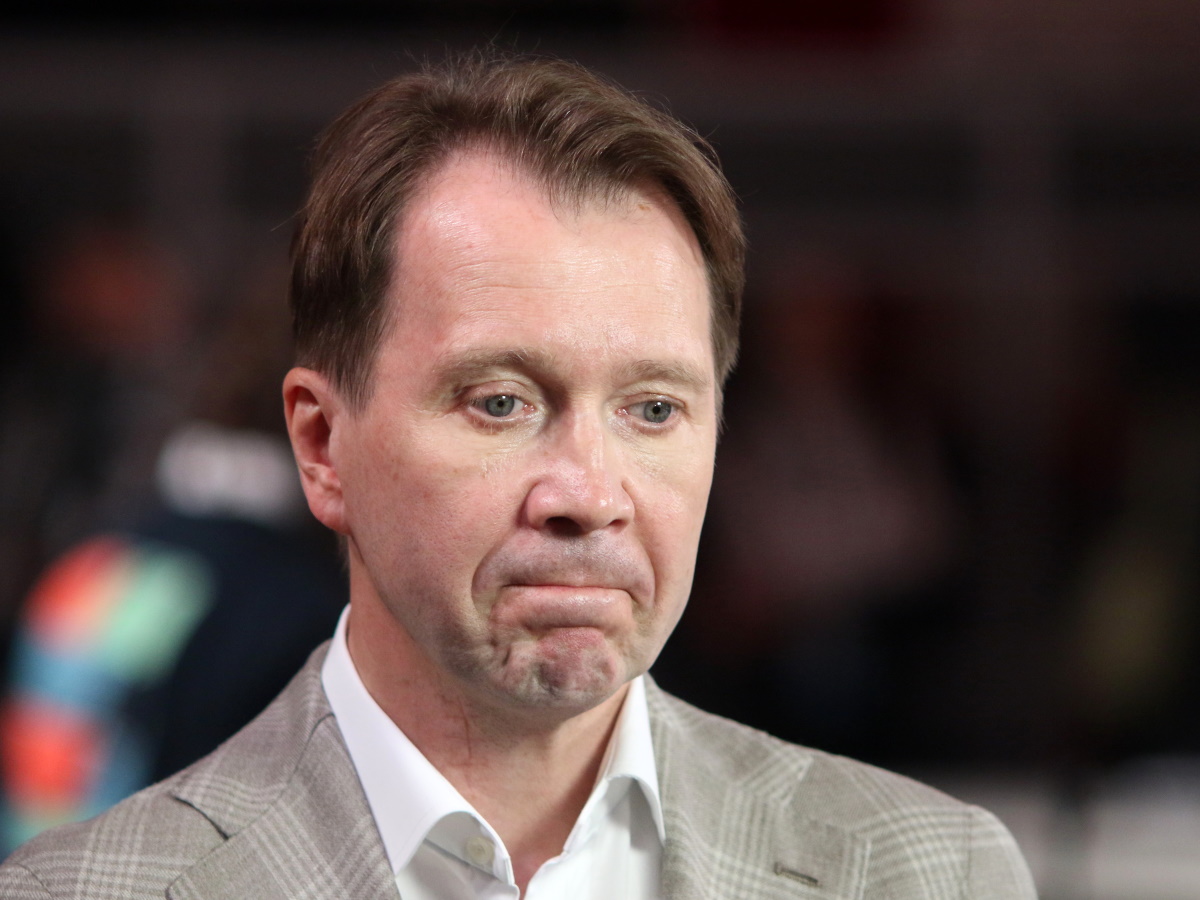 Страх перед инвалидностью и неоплатный долг перед Пугачевой: о чем годами молчал Евгений Миронов