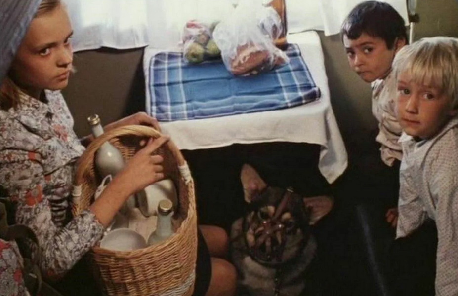 Почему Александр Михайлов наотрез отказывался сниматься в фильме «Мужики!..»: неизвестные факты о культовой драме Искры Бабич