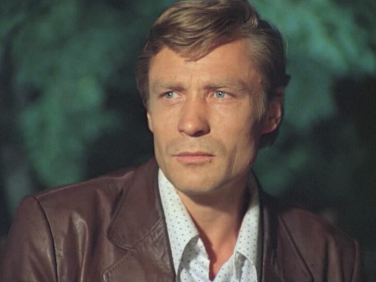 Почему Александр Михайлов наотрез отказывался сниматься в фильме «Мужики!..»: неизвестные факты о культовой драме Искры Бабич