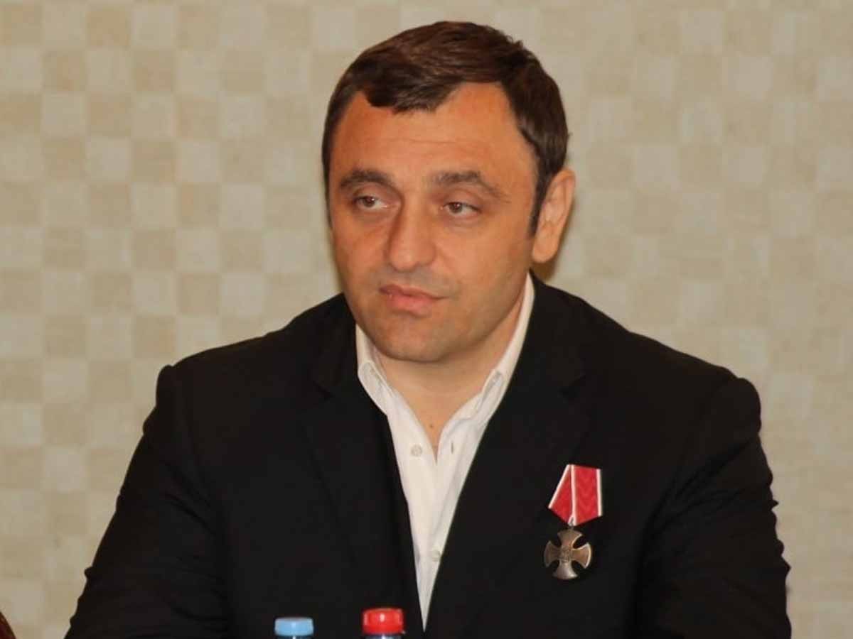 Армен Саркисян, на которого покушались в ЖК «Алые паруса», умер в реанимации: подробности