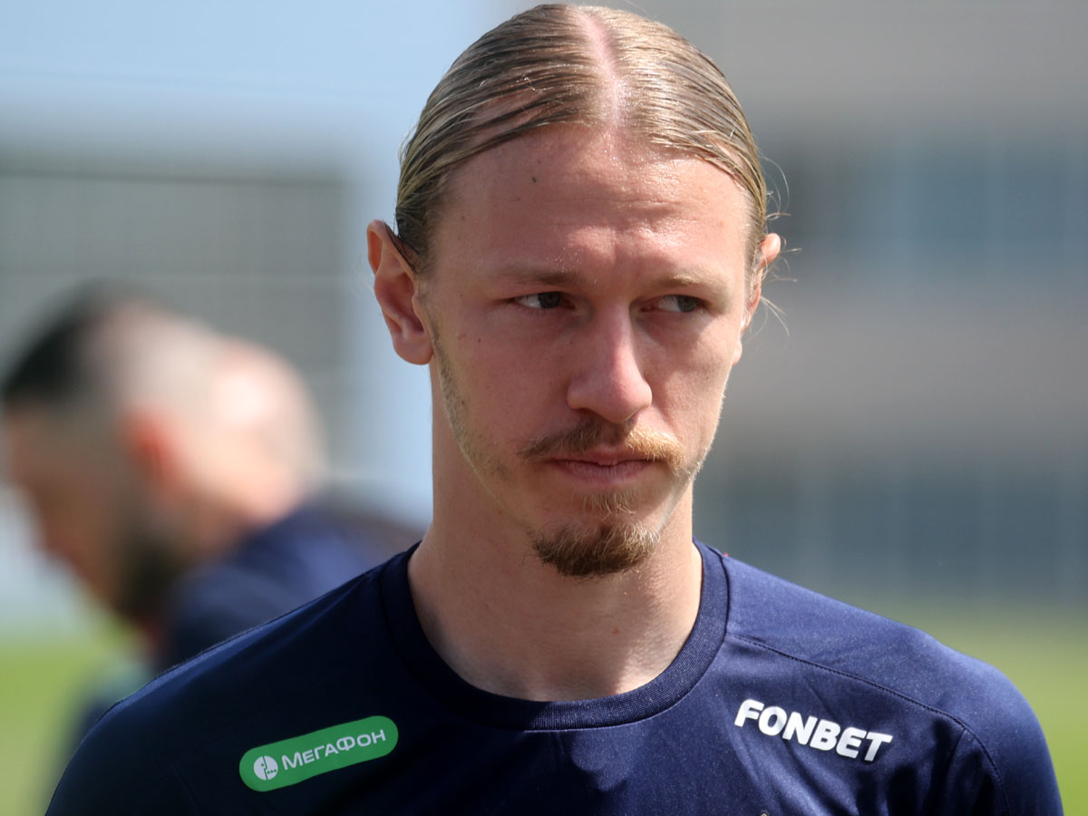 Матвей Сафонов