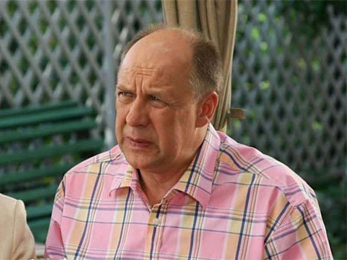 «Мне очень трудно»: звезда «Сватов» Александр Феклистов о жизни в Испании, проблемах с новым языком и тайном заработке в России