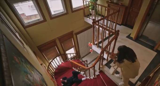 «Зимородок» 93 серия: смерть ребенка, Сейран с пистолетом и истерика Ферита