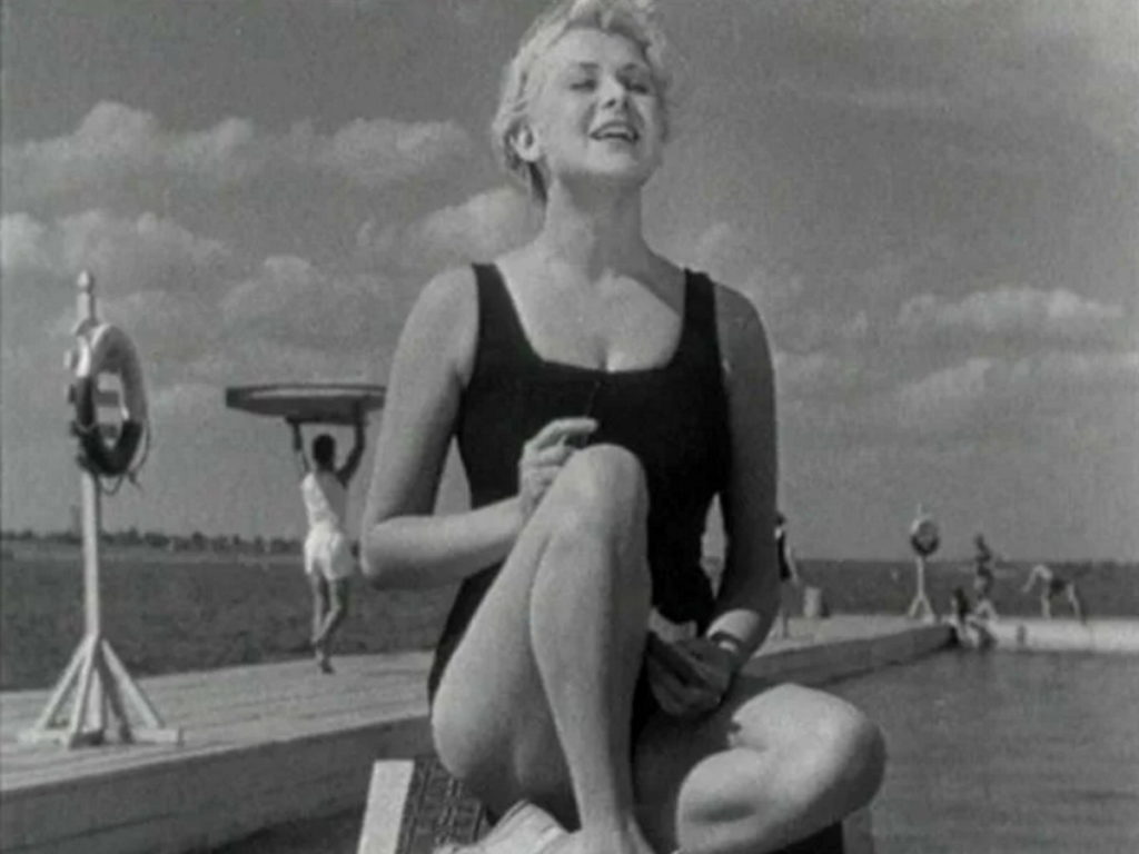 Ее боготворил Сталин, а поэт Симонов взял замуж с ребенком: как звезда «Девушки с характером» Валентина Серова разрушила жизнь любимого сына