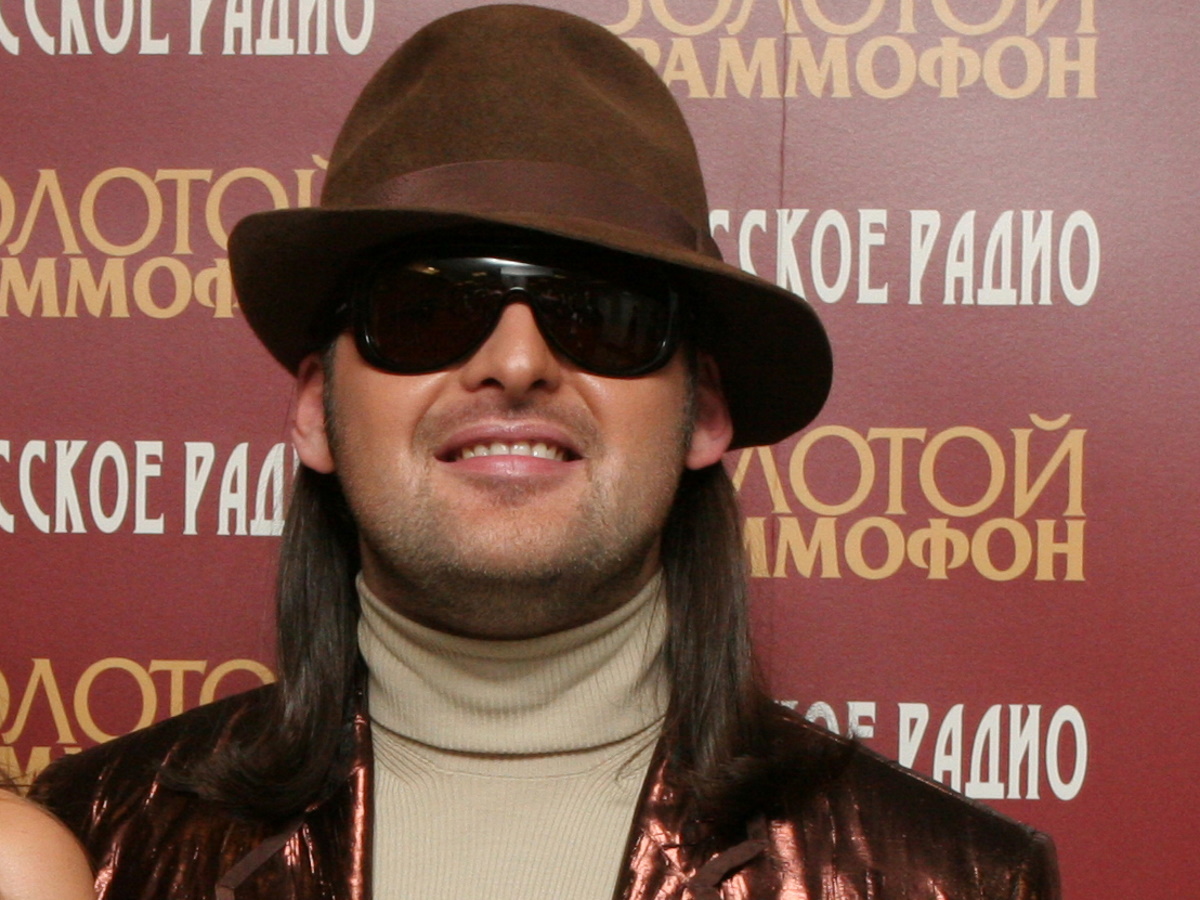 Исполнителя хита «Чудная долина» Мистера Кредо разыскивают судебные приставы: подробности