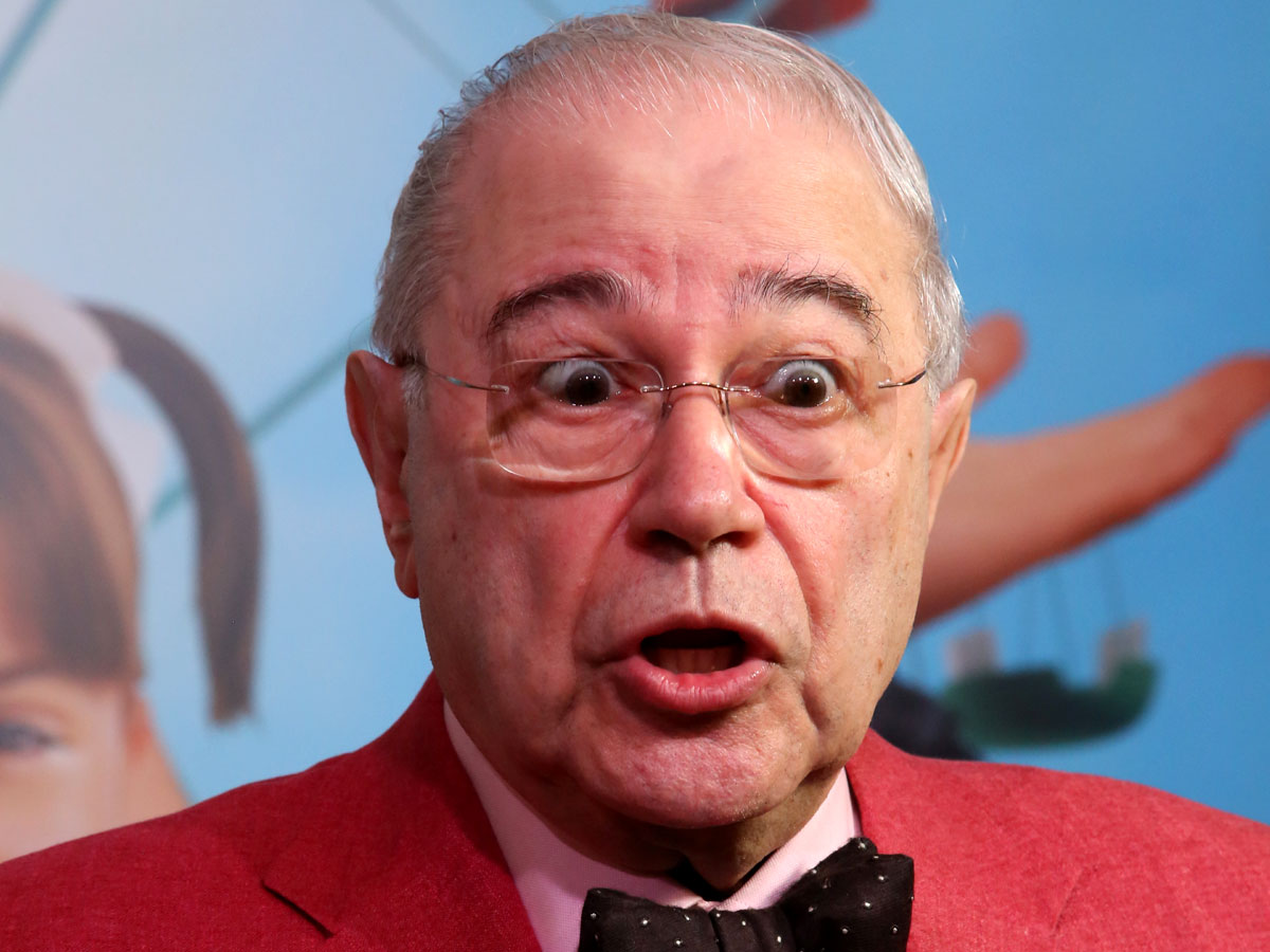 «Склеил девку прямо на поминках Бедроса Киркорова?» Видео Петросяна с с молодой блондинкой слили в Сеть