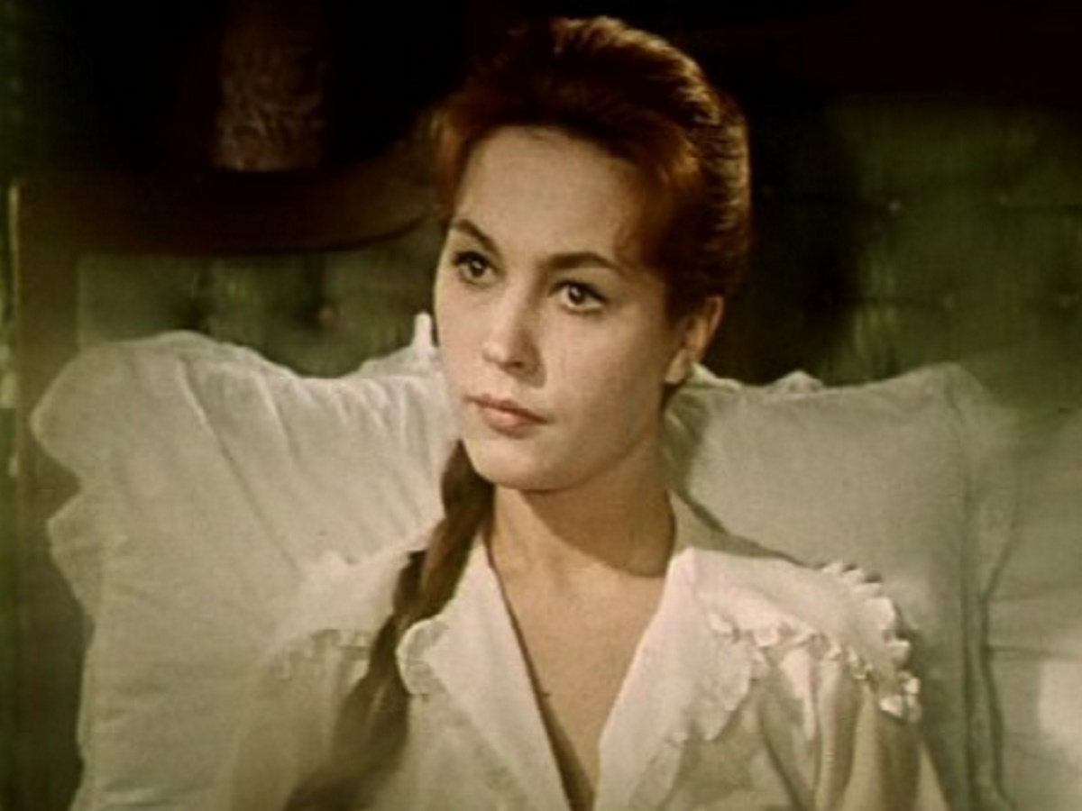 Из красавицы советского кино в американскую кассиршу: непростая судьба звезды фильма «Цветы запоздалые» Ирины Лаврентьевой