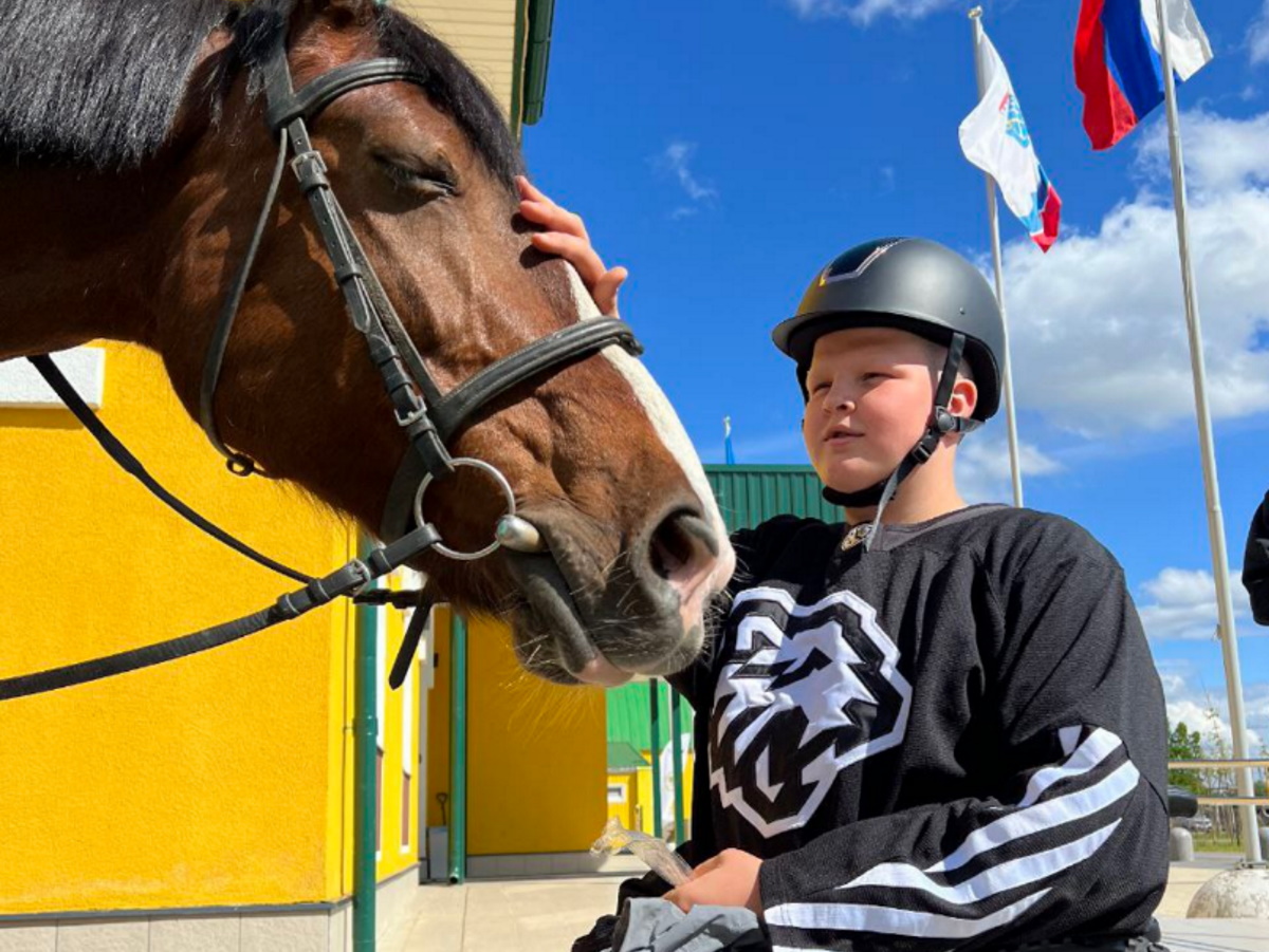 Папа устал от многодетности и сбежал к любовнице: новый удар в жизни лишившегося обеих ног  юного Аркаши Аксенова