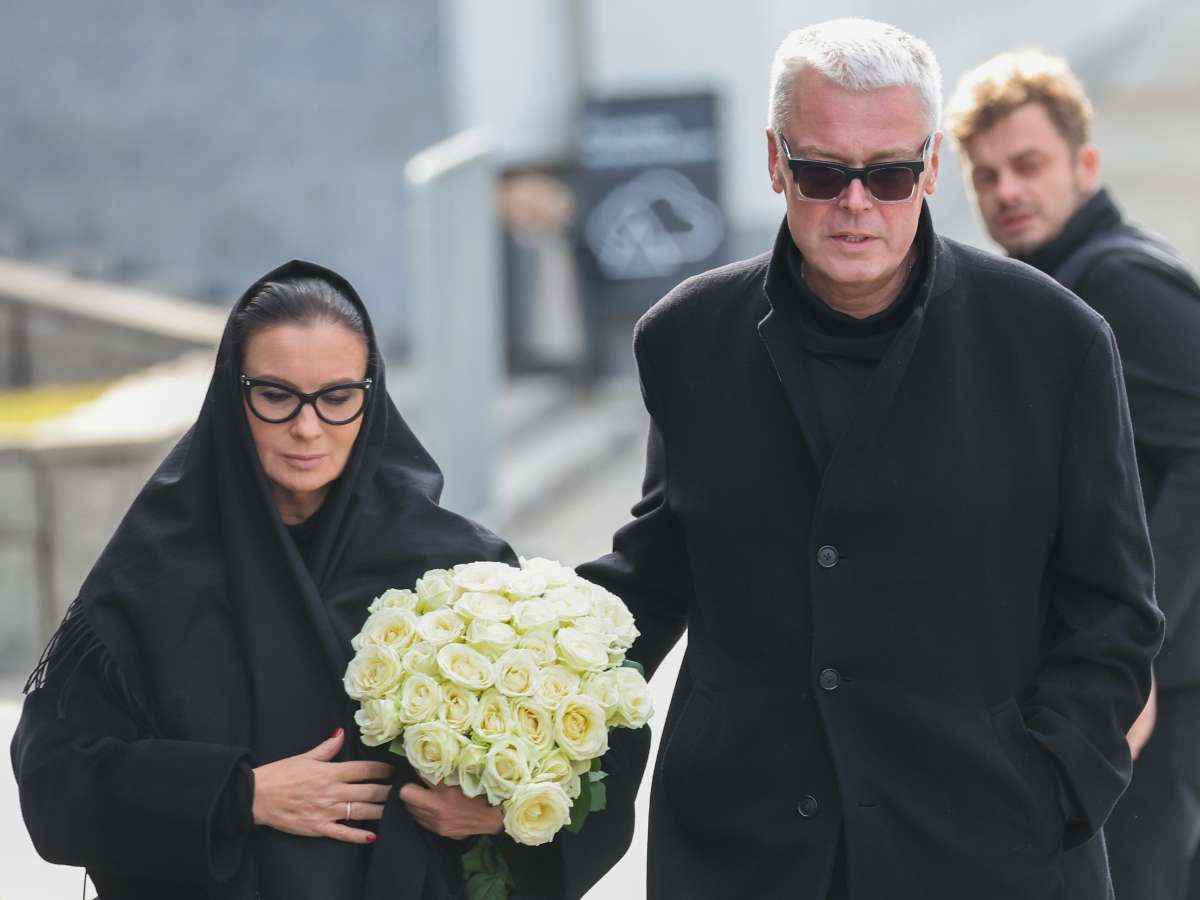 «Переходила дорогу и ее насмерть сбил мотоцикл»: Екатерина Стриженова раскрыла подробности гибели сестры мужа Елены Земляникиной