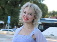 «Свою любовь можно дарить не только мужчине, но и частице себя»: впервые ставшая мамой в 46 лет Цымбалюк-Романовская заговорила начистоту