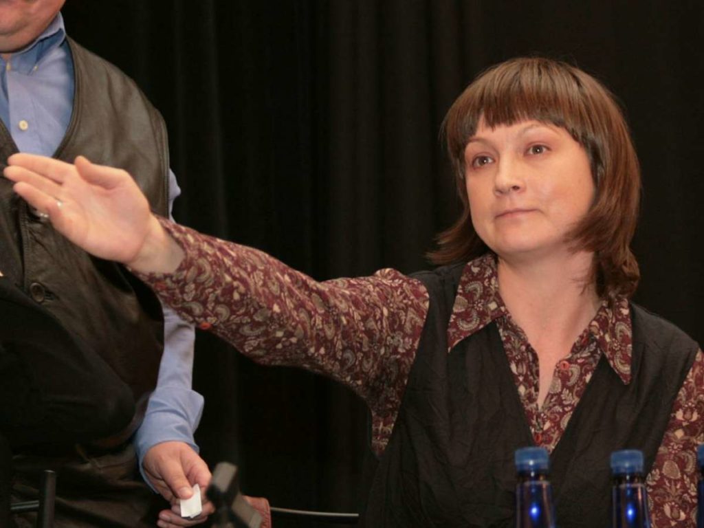 Вино по скидке, жуткая антисанитария в доме и множество кошек: как сейчас живет вторая жена Михаила Ефремова Ксения Качалина