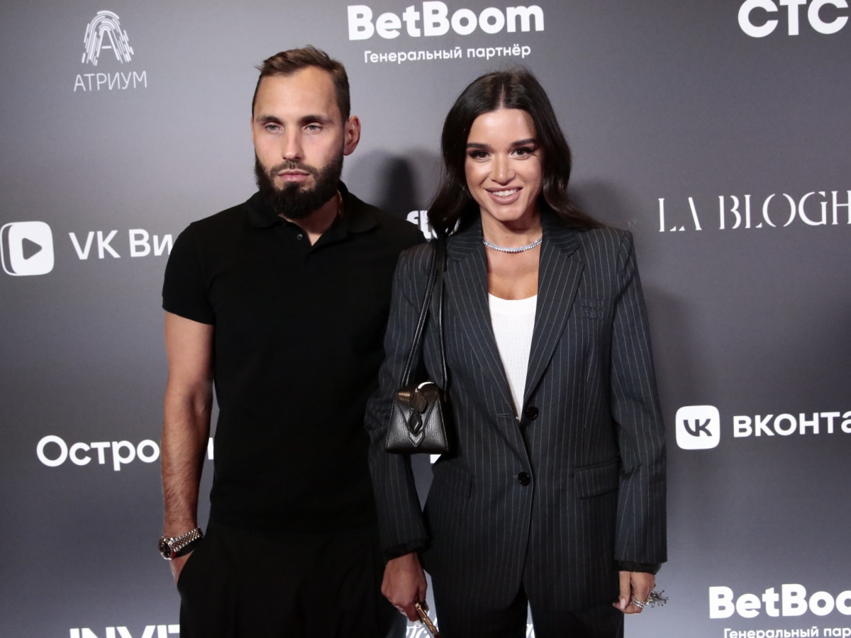 Из имущества — только парковка, а на работу устроила Бородина: обнародовано приданое Сердюкова