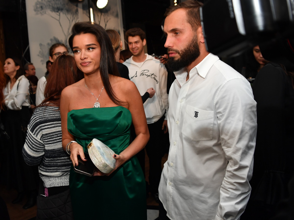 Избаловавшую мужа Бородину засыпали дорожными штрафами: накатал на сотни тысяч рублей